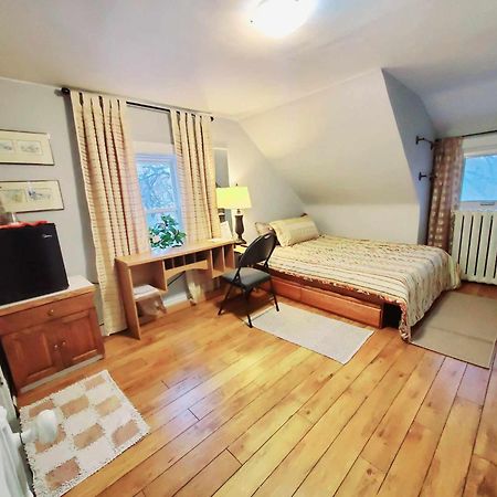 Merj'S Guest House In Wolesly Vinnipeg Dış mekan fotoğraf